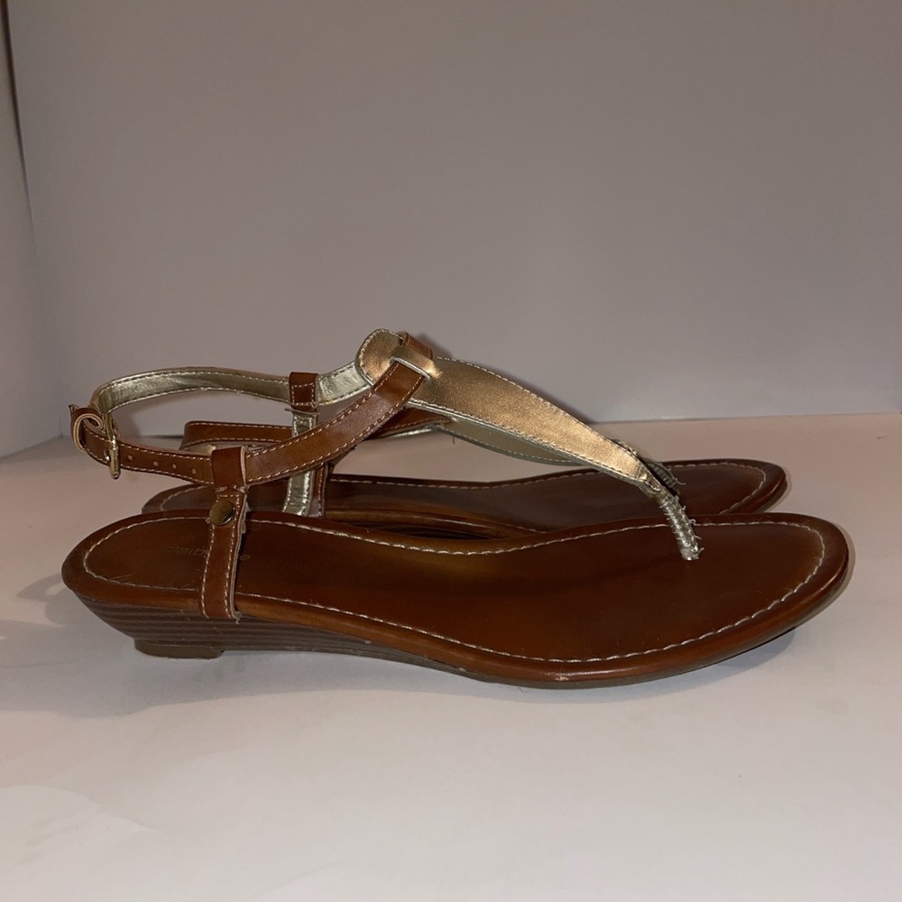 Sandals - Picture 2 of 4